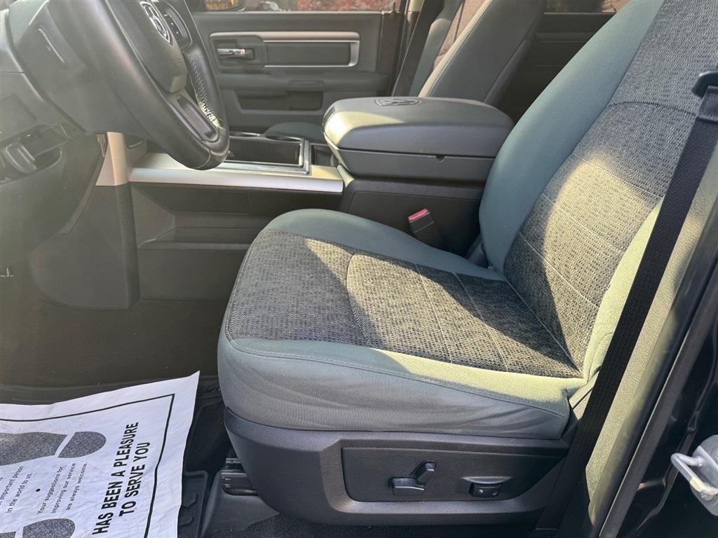 RAM 1500 SLT Crew Cab SWB 2WD 2015
