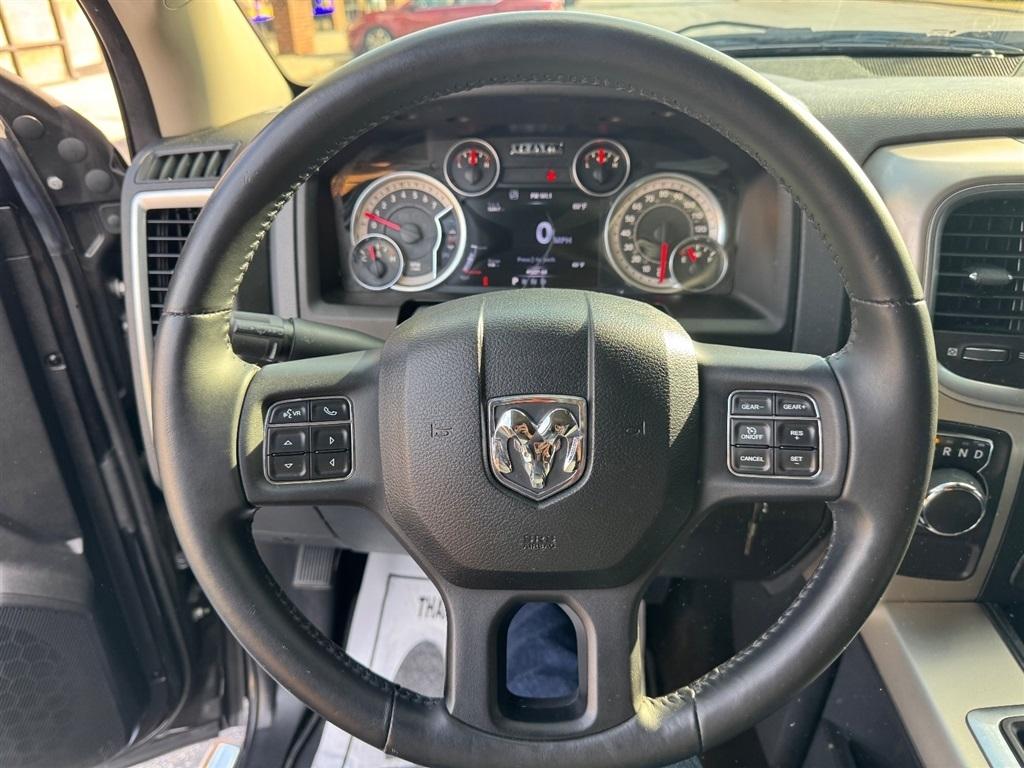 RAM 1500 SLT Crew Cab SWB 2WD 2015