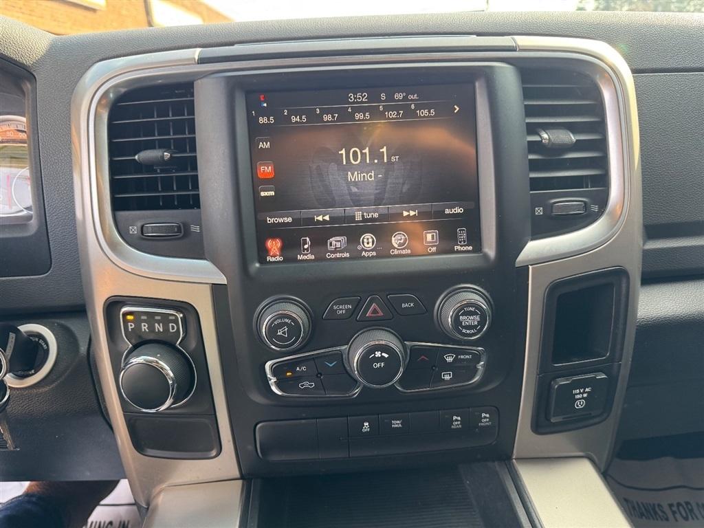 RAM 1500 SLT Crew Cab SWB 2WD 2015