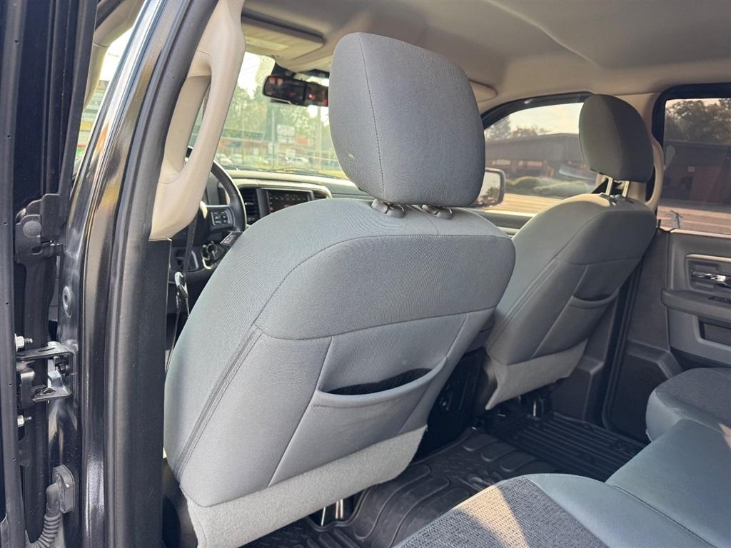 RAM 1500 SLT Crew Cab SWB 2WD 2015