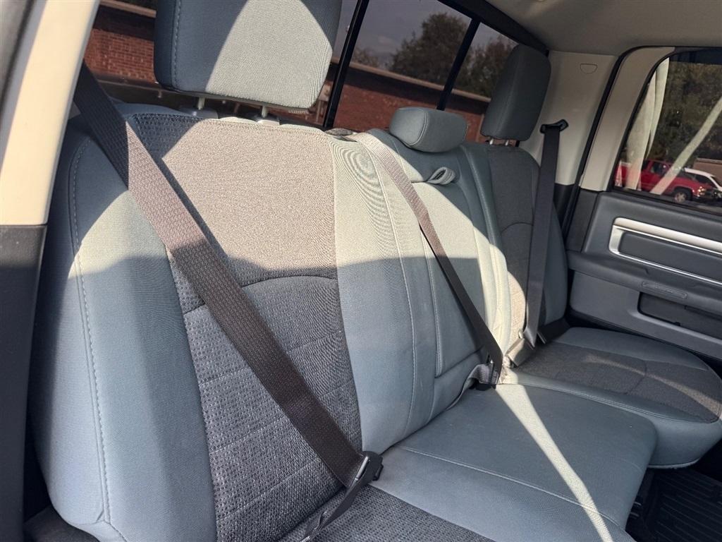 RAM 1500 SLT Crew Cab SWB 2WD 2015