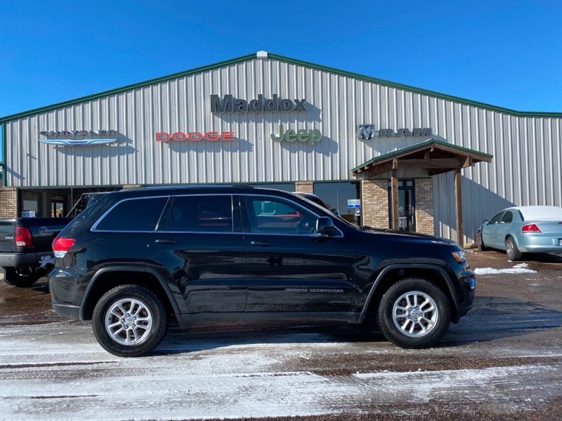Used 2019 Jeep Grand Cherokee Laredo 4WD for Sale in Sidney NE 69162 Maddox Motor Company