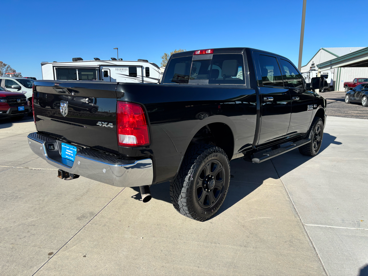 RAM 2500 Big Horn 4x4 Crew Cab 6'4" Box 2017 RAM 2500 Big Horn 4x4 Crew Cab 6'4" Box 2017