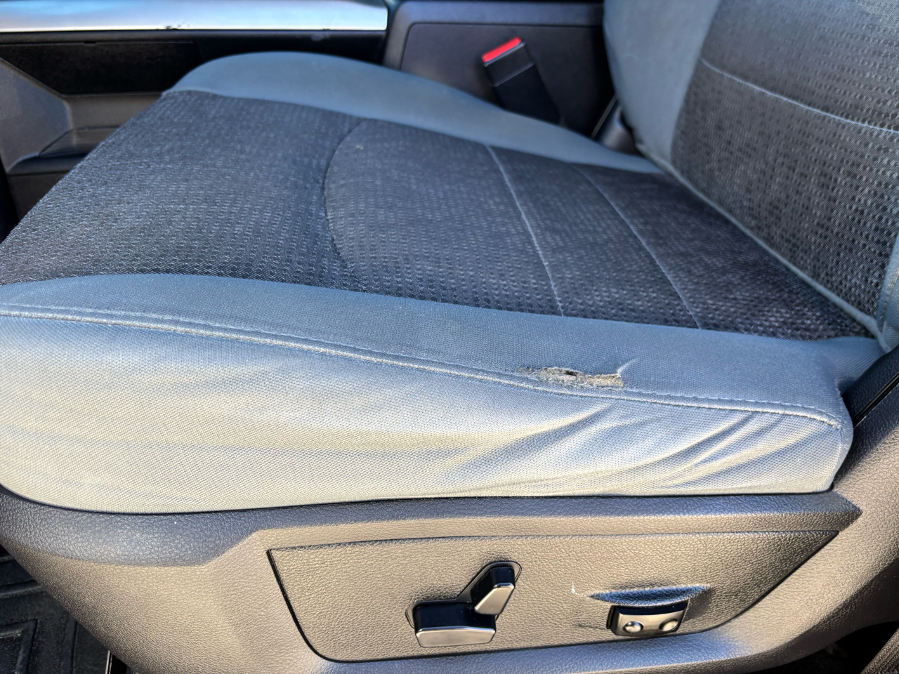 RAM 2500 Big Horn 4x4 Crew Cab 6'4" Box 2017 RAM 2500 Big Horn 4x4 Crew Cab 6'4" Box 2017