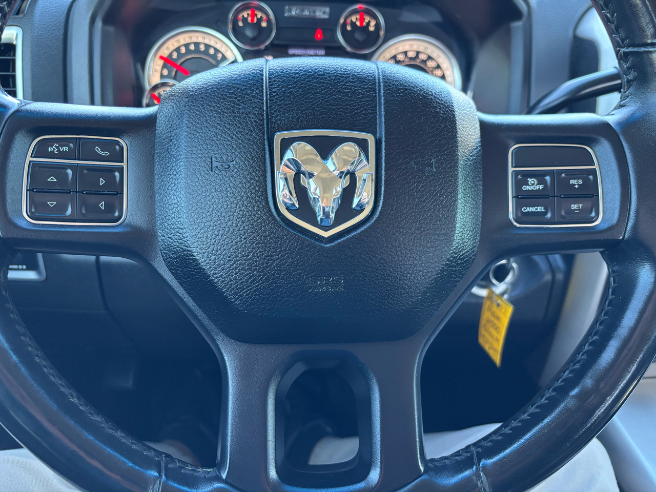 RAM 2500 Big Horn 4x4 Crew Cab 6'4" Box 2017 RAM 2500 Big Horn 4x4 Crew Cab 6'4" Box 2017