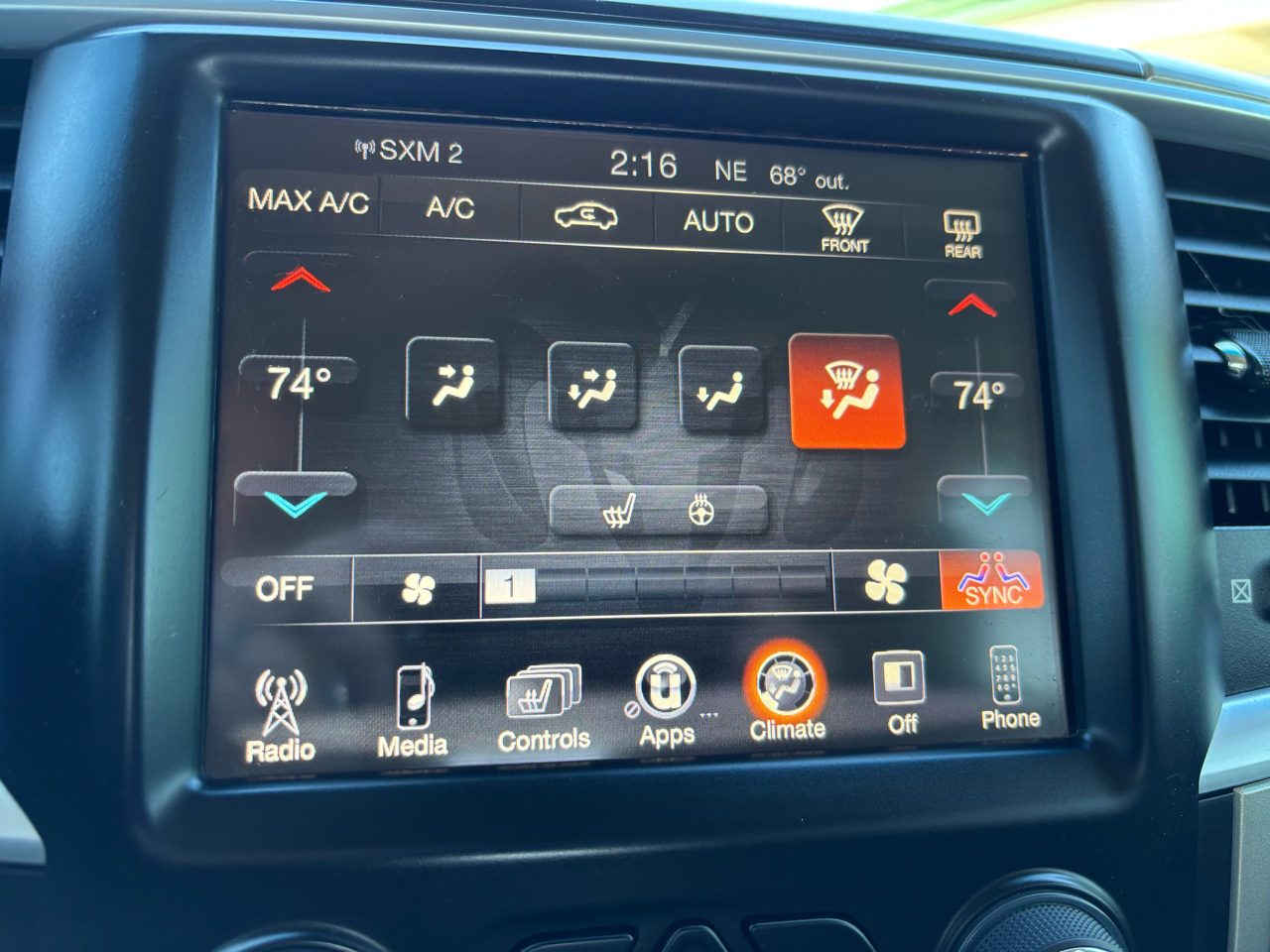 RAM 2500 Big Horn 4x4 Crew Cab 6'4" Box 2017 RAM 2500 Big Horn 4x4 Crew Cab 6'4" Box 2017