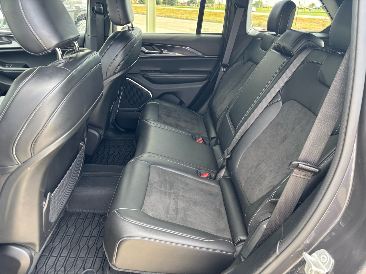 Jeep Grand Cherokee Altitude 4x4 2022 Jeep Grand Cherokee Altitude 4x4 2022