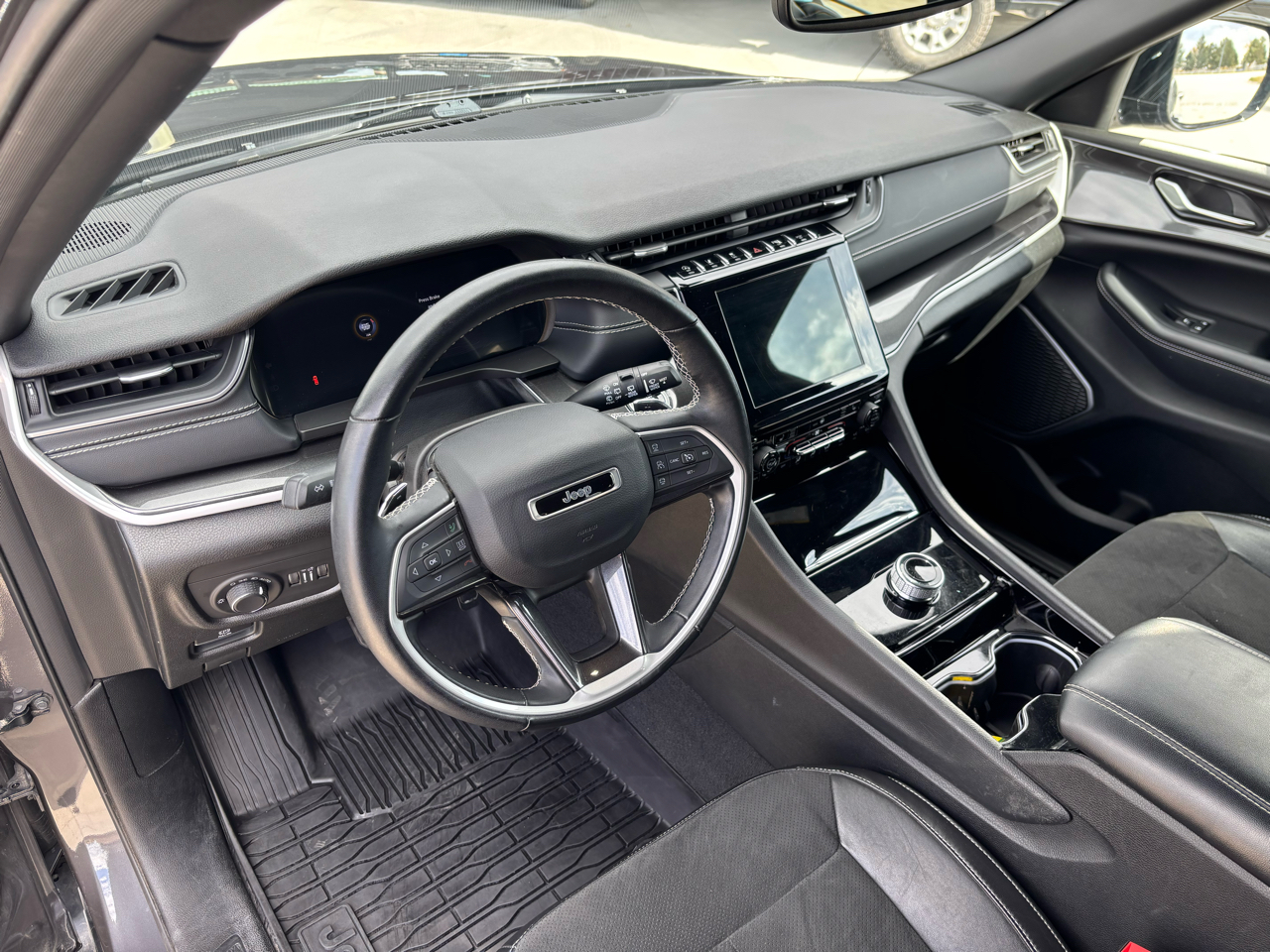 Jeep Grand Cherokee Altitude 4x4 2022 Jeep Grand Cherokee Altitude 4x4 2022