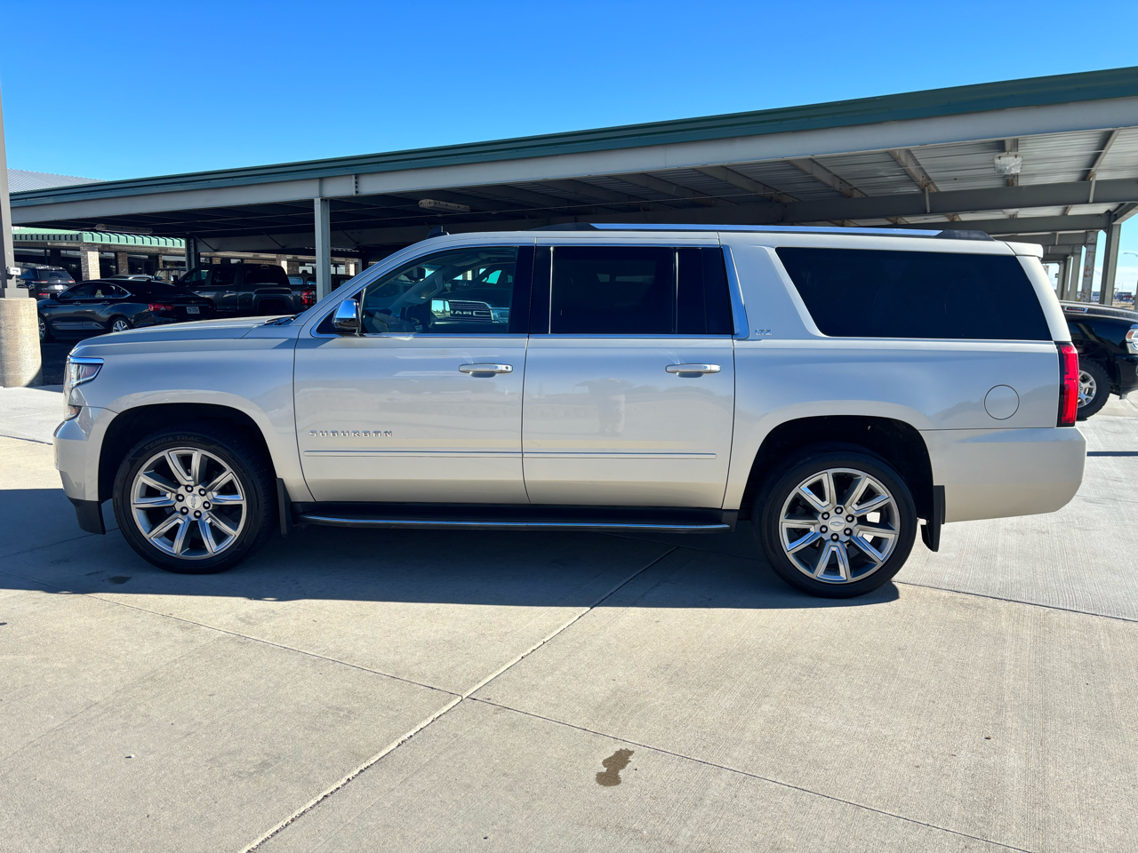Chevrolet Suburban 4WD 4dr LTZ 2015 Chevrolet Suburban 4WD 4dr LTZ 2015