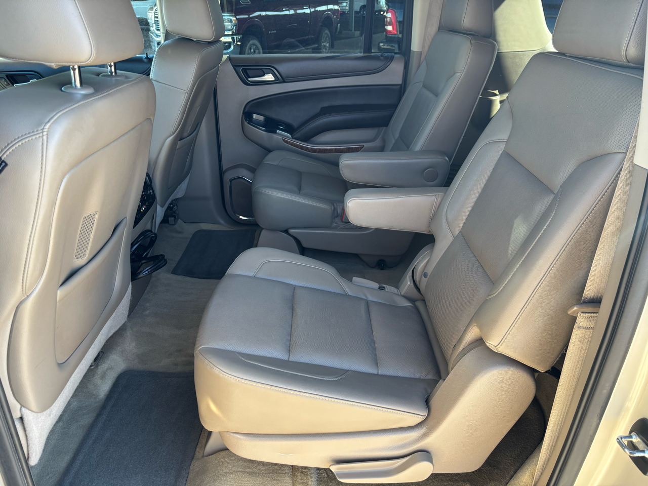 Chevrolet Suburban 4WD 4dr LTZ 2015 Chevrolet Suburban 4WD 4dr LTZ 2015