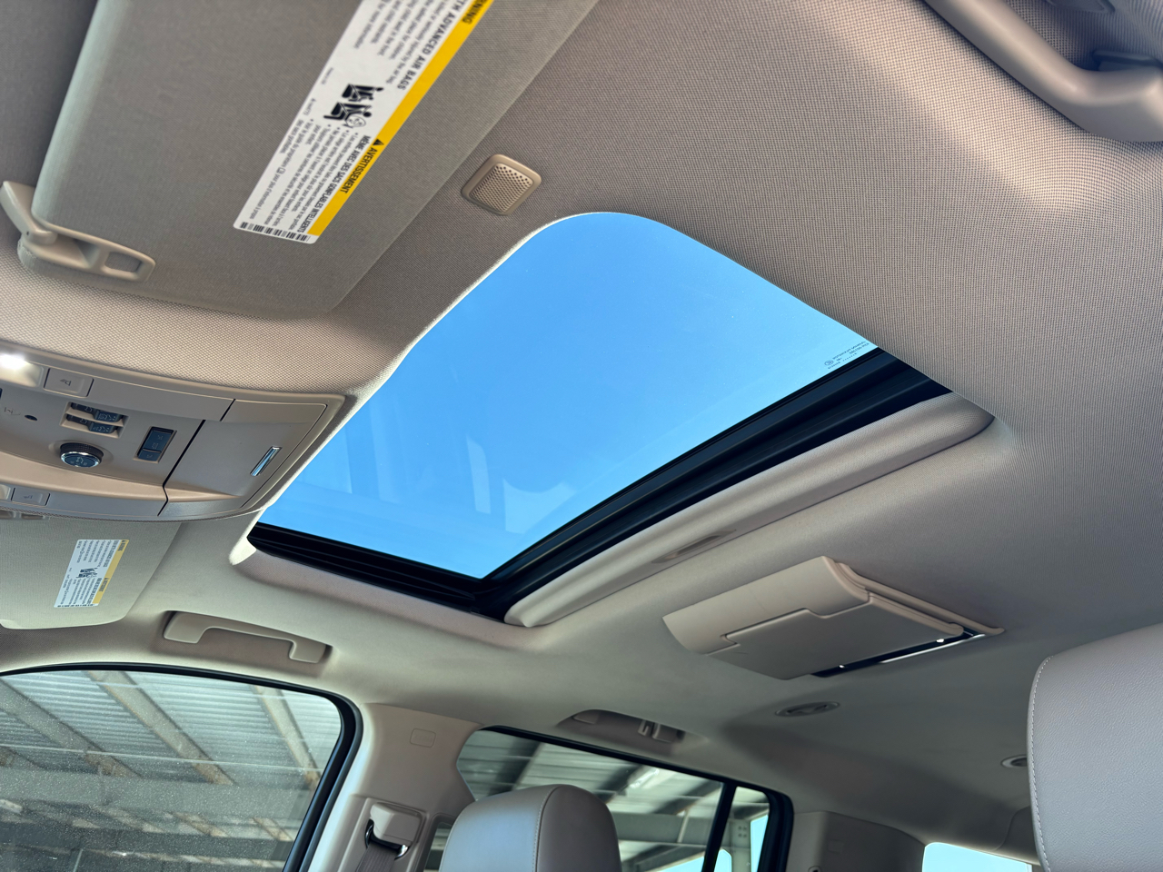 Chevrolet Suburban 4WD 4dr LTZ 2015 Chevrolet Suburban 4WD 4dr LTZ 2015