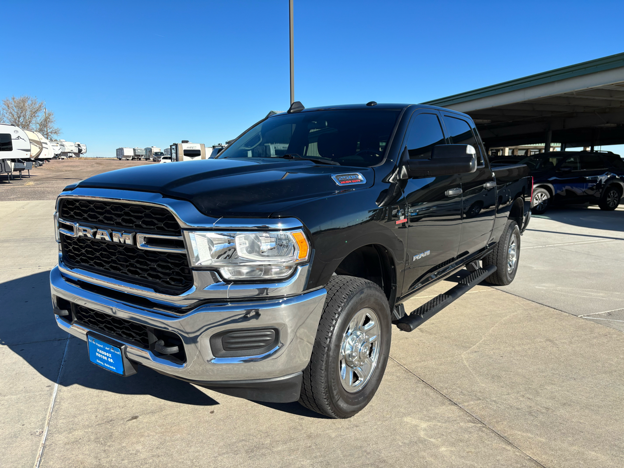 RAM 2500 Tradesman 4x4 Crew Cab 6'4" Box 2021