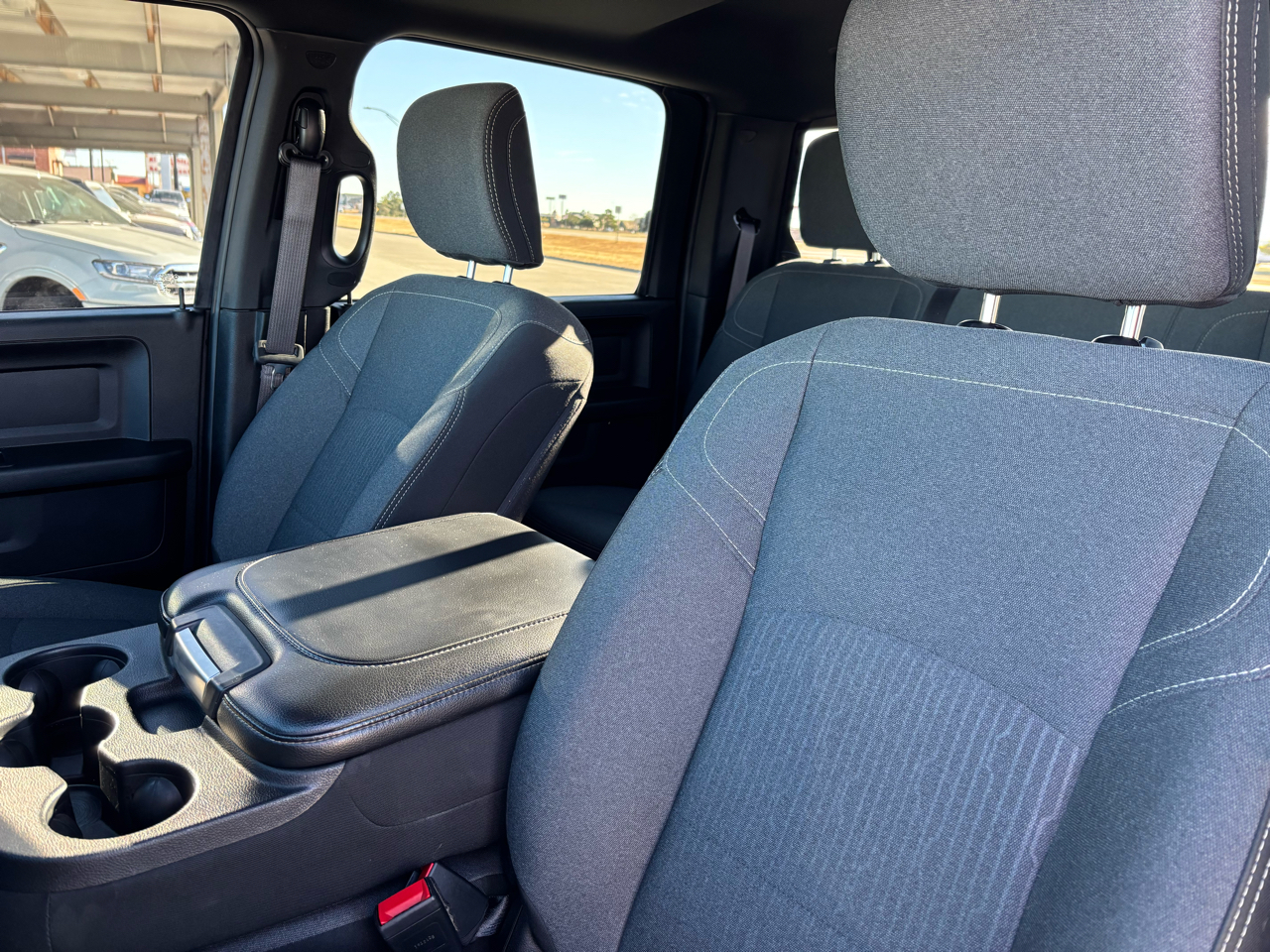 RAM 2500 Tradesman 4x4 Crew Cab 6'4" Box 2021