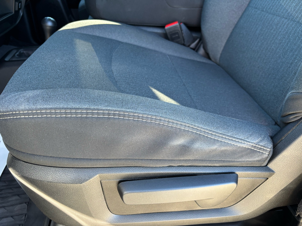 RAM 2500 Tradesman 4x4 Crew Cab 6'4" Box 2021