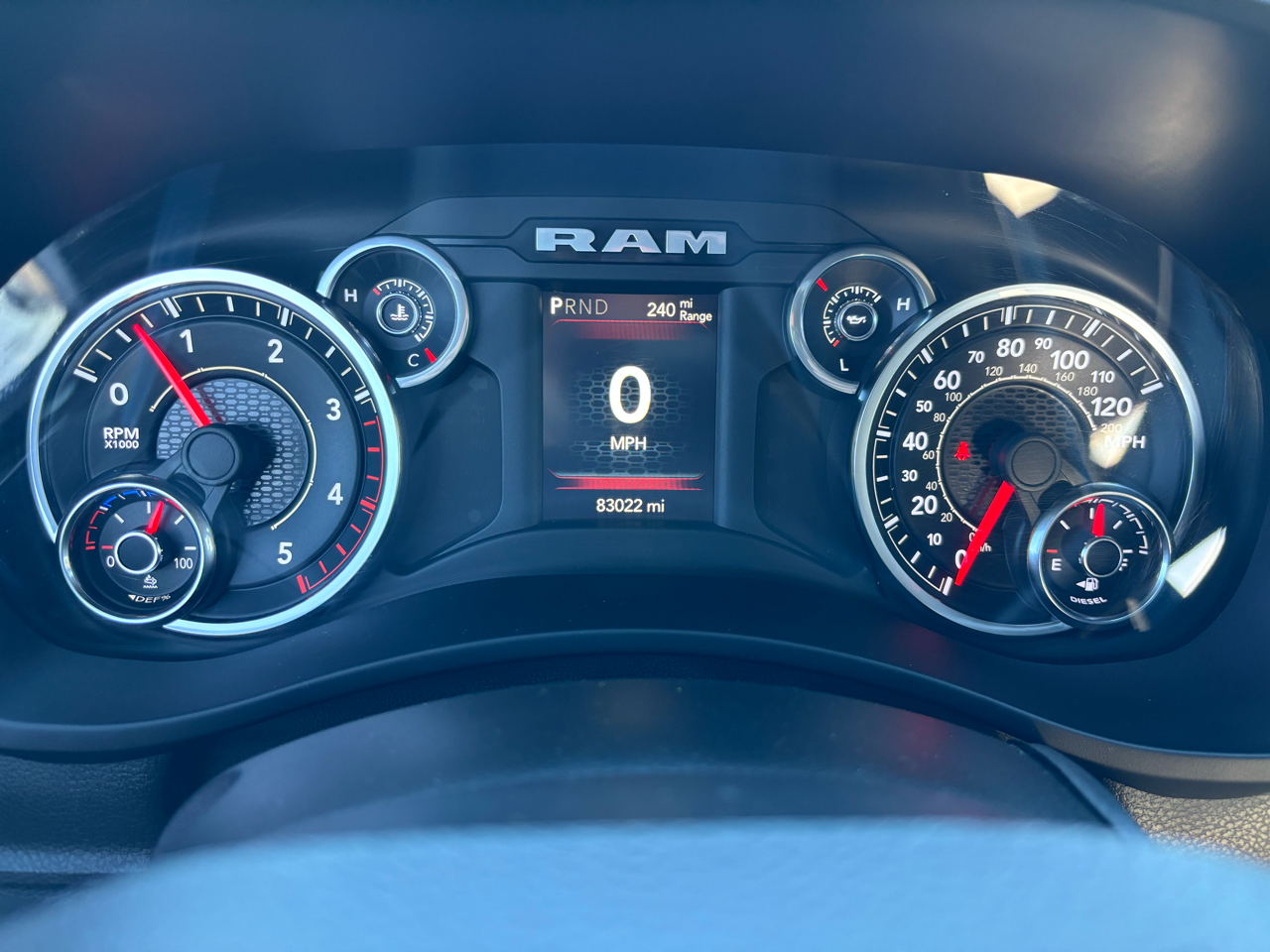 RAM 2500 Tradesman 4x4 Crew Cab 6'4" Box 2021