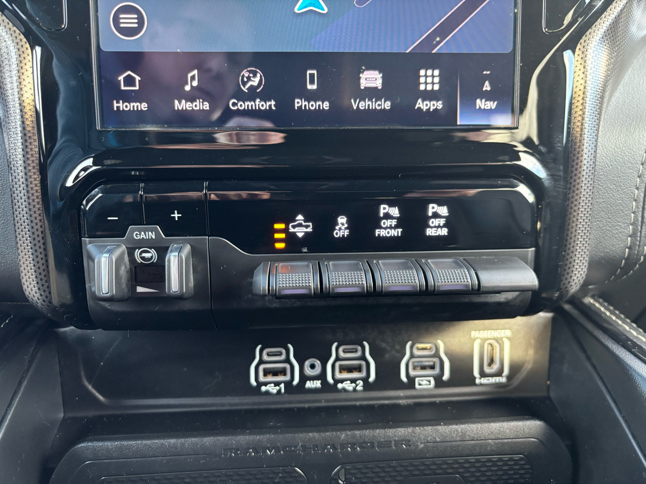 RAM 1500 Limited 4x4 Crew Cab 5'7" Box 2025