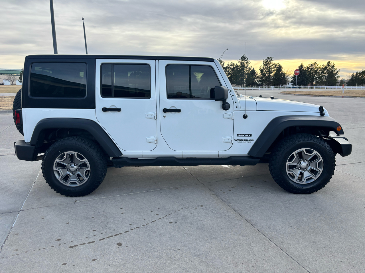 Jeep Wrangler Unlimited 4WD 4dr Sport 2012