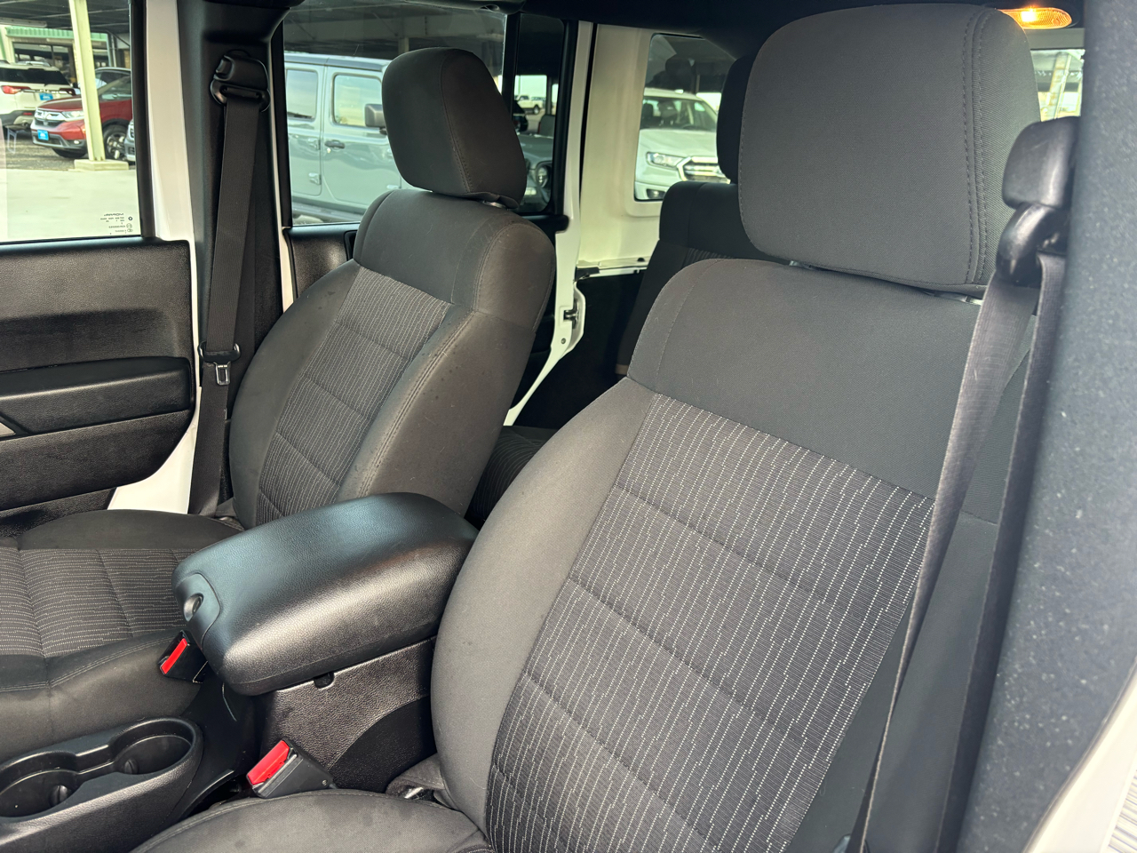 Jeep Wrangler Unlimited 4WD 4dr Sport 2012