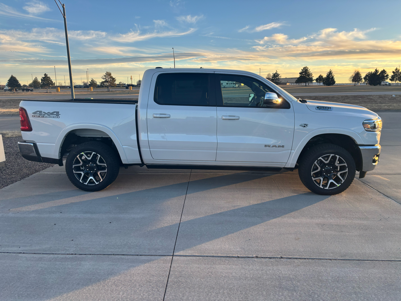 RAM 1500 Laramie 4x4 Crew Cab 5'7" Box 2026