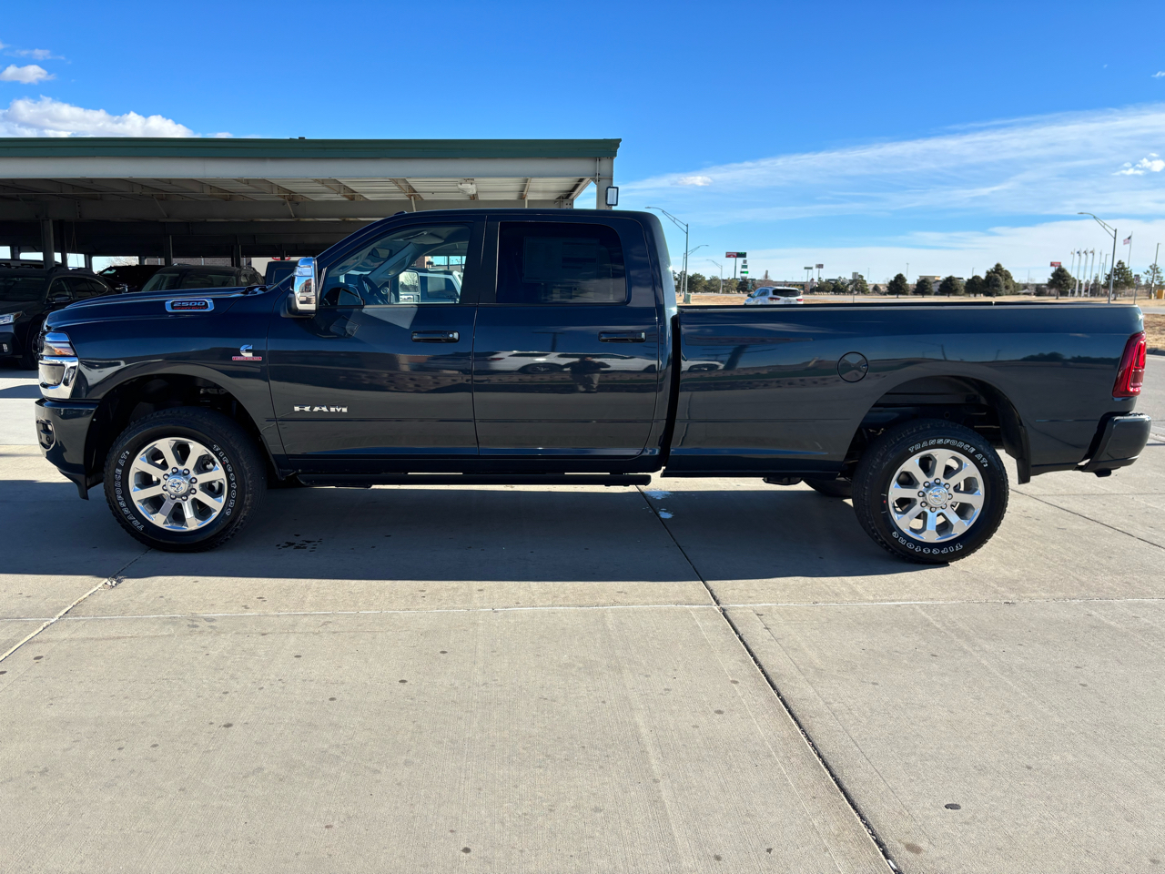 RAM 2500 Laramie 4x4 Crew Cab 8' Box 2026