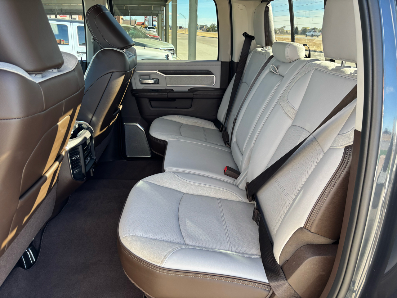 RAM 2500 Laramie 4x4 Crew Cab 8' Box 2026