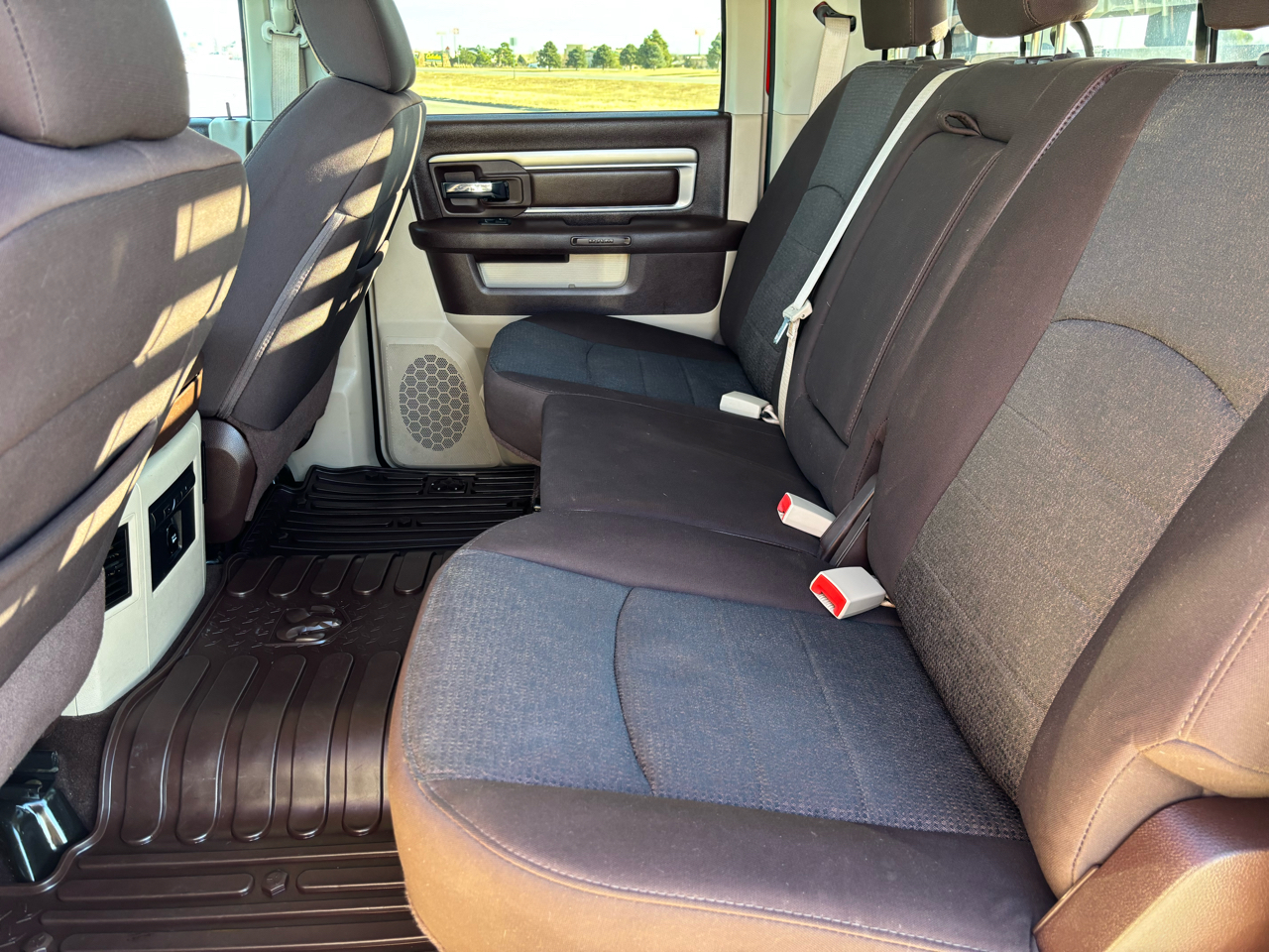 RAM 2500 4WD Crew Cab 169" Outdoorsman 2016