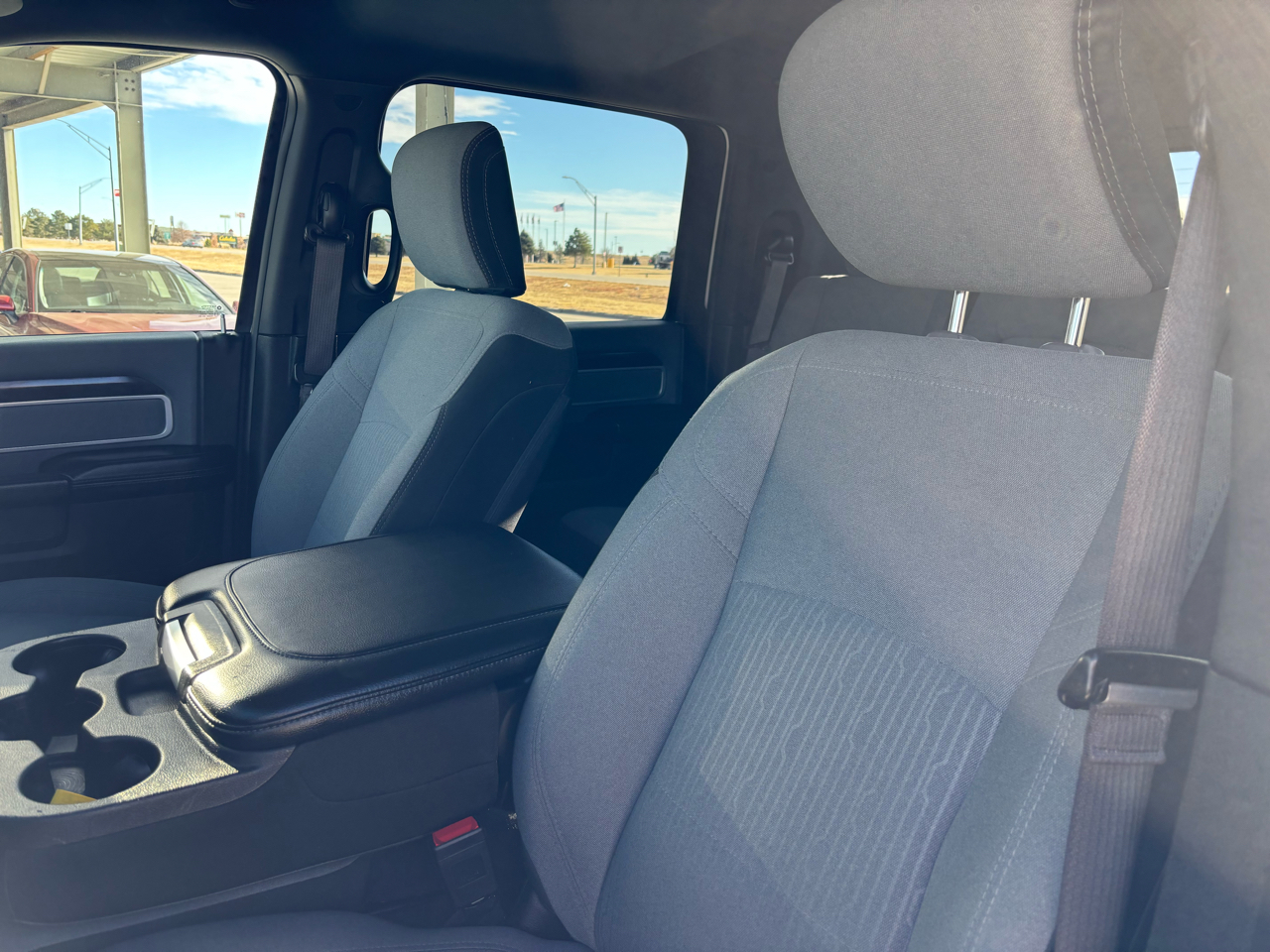 RAM 2500 Big Horn 4x4 Mega Cab 6'4" Box 2021