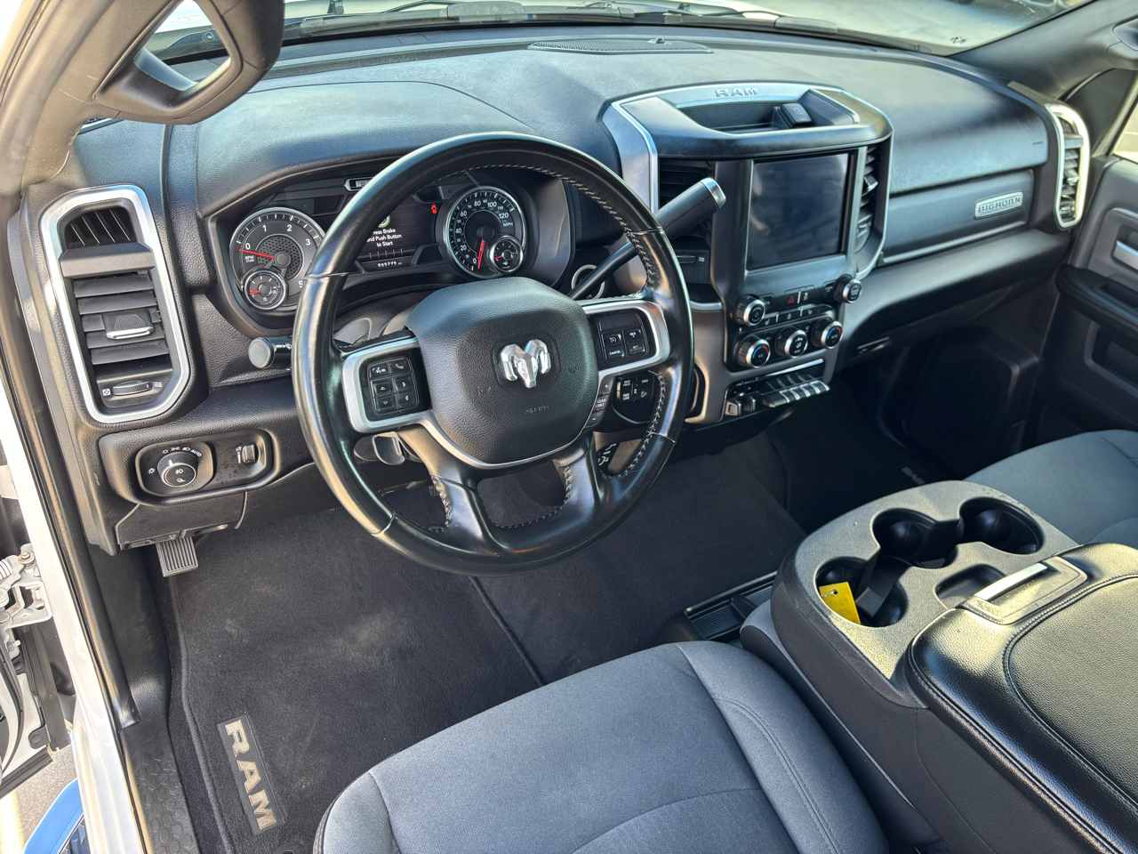 RAM 2500 Big Horn 4x4 Mega Cab 6'4" Box 2021