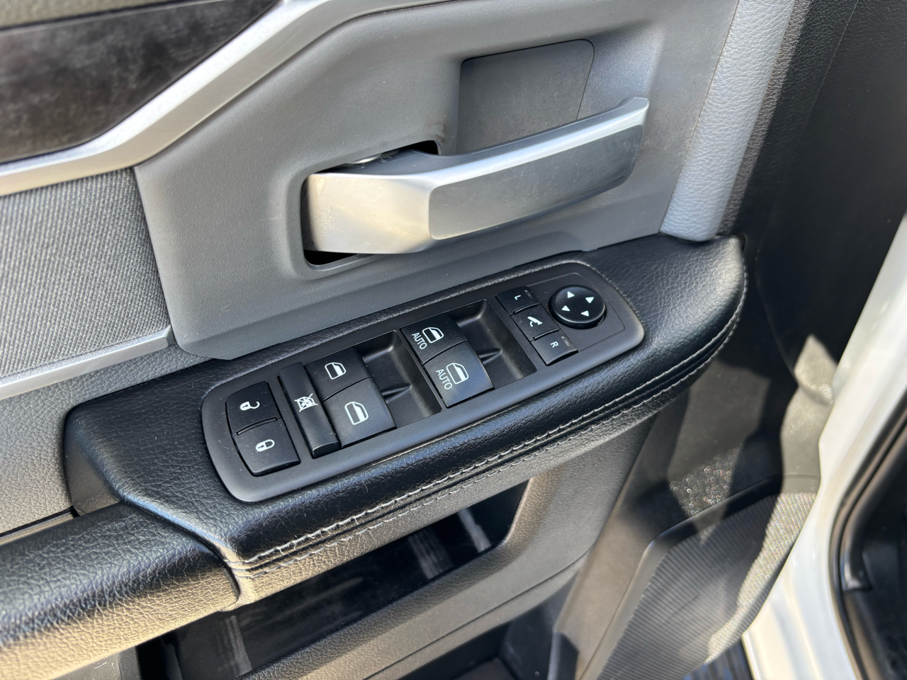 RAM 2500 Big Horn 4x4 Mega Cab 6'4" Box 2021