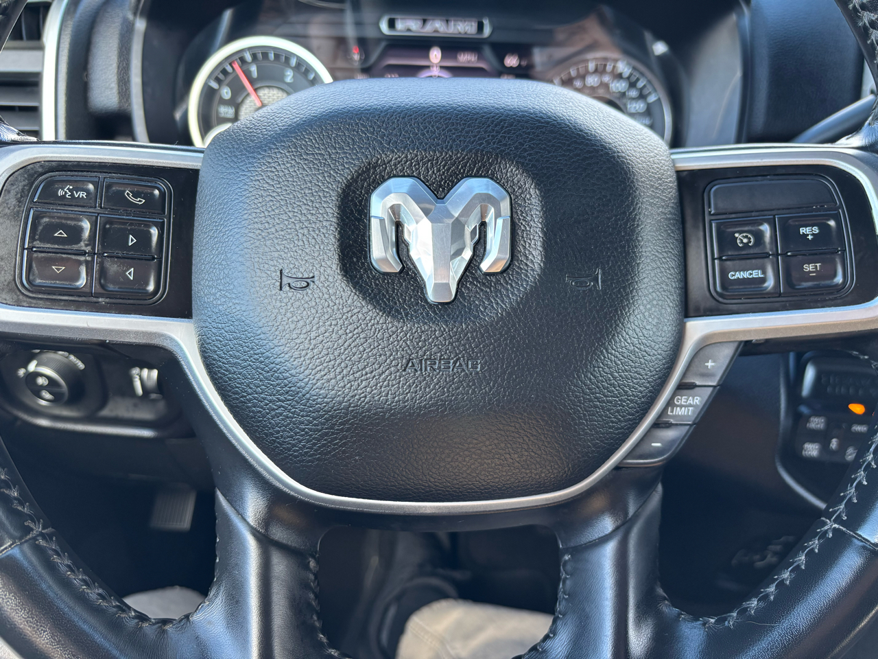 RAM 2500 Big Horn 4x4 Mega Cab 6'4" Box 2021