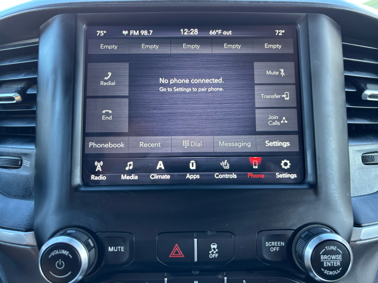 RAM 2500 Big Horn 4x4 Mega Cab 6'4" Box 2021