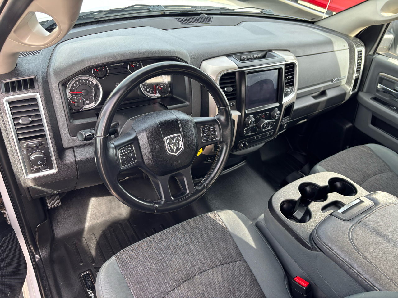 RAM 1500 Big Horn 4x4 Quad Cab 6'4" Box 2018