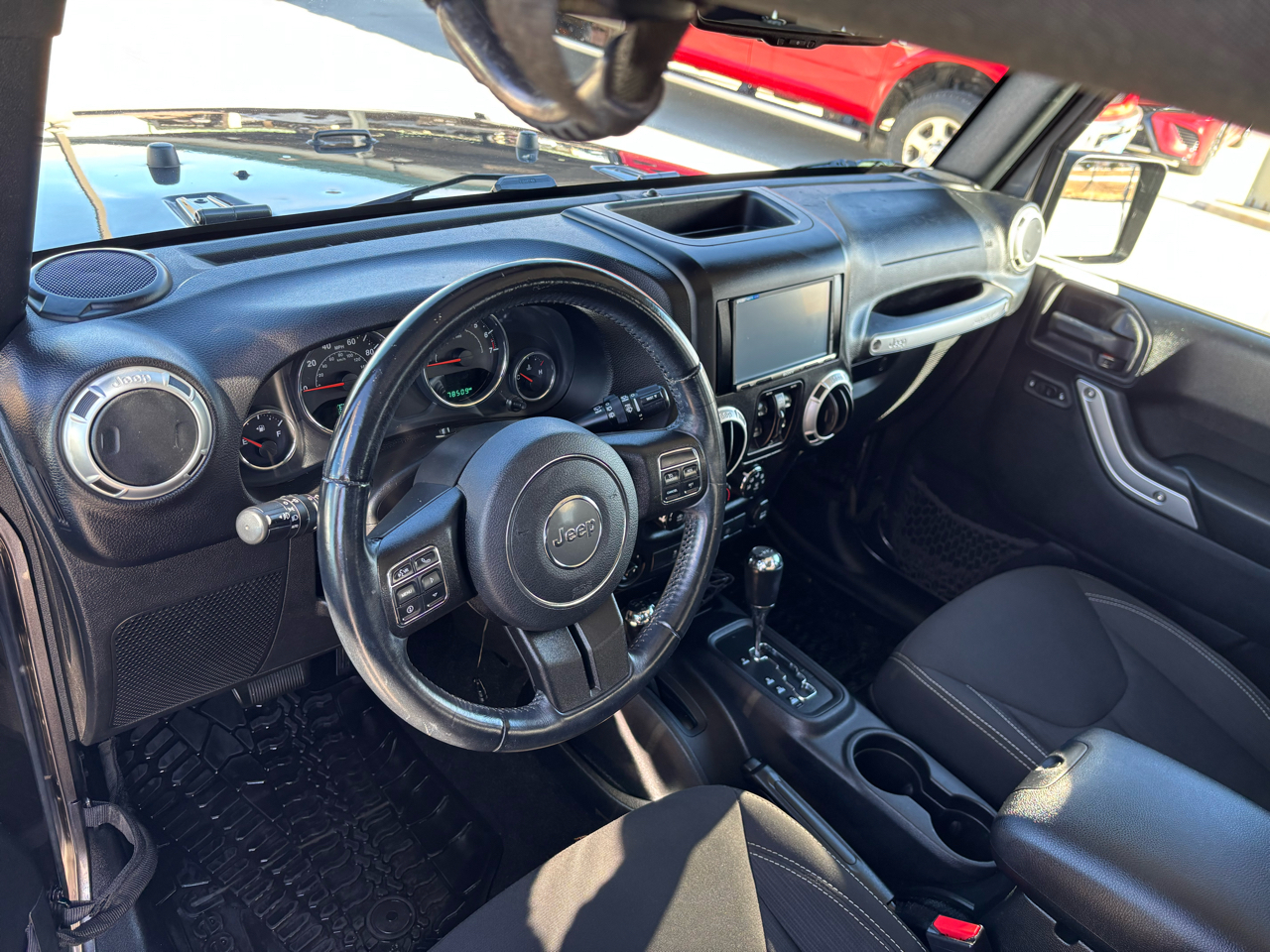 Jeep Wrangler Unlimited 4WD 4dr Sahara 2016