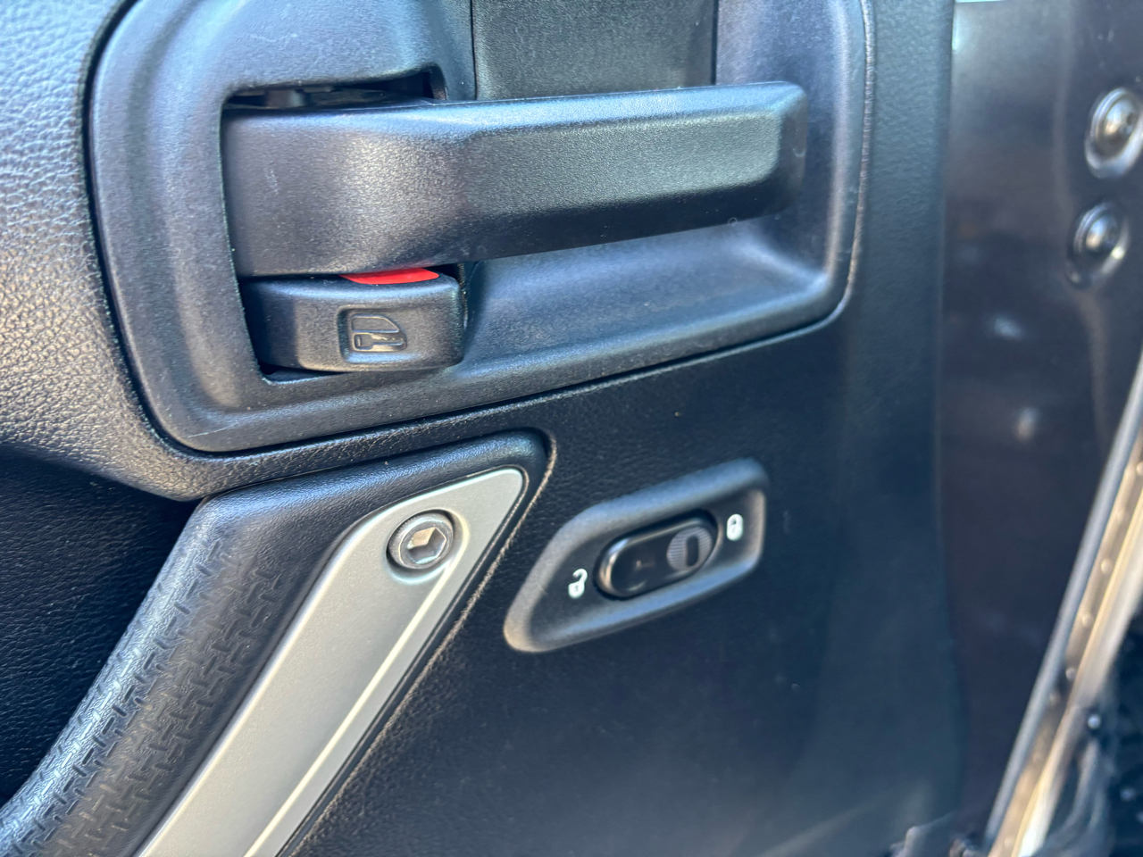 Jeep Wrangler Unlimited 4WD 4dr Sahara 2016