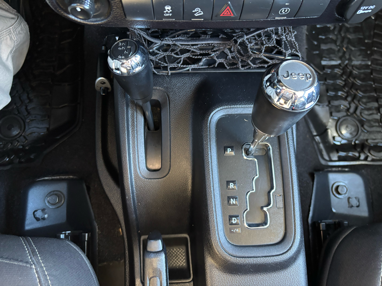 Jeep Wrangler Unlimited 4WD 4dr Sahara 2016