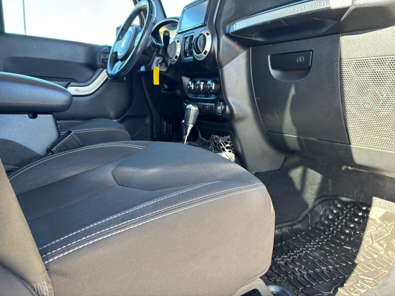 Jeep Wrangler Unlimited 4WD 4dr Sahara 2016