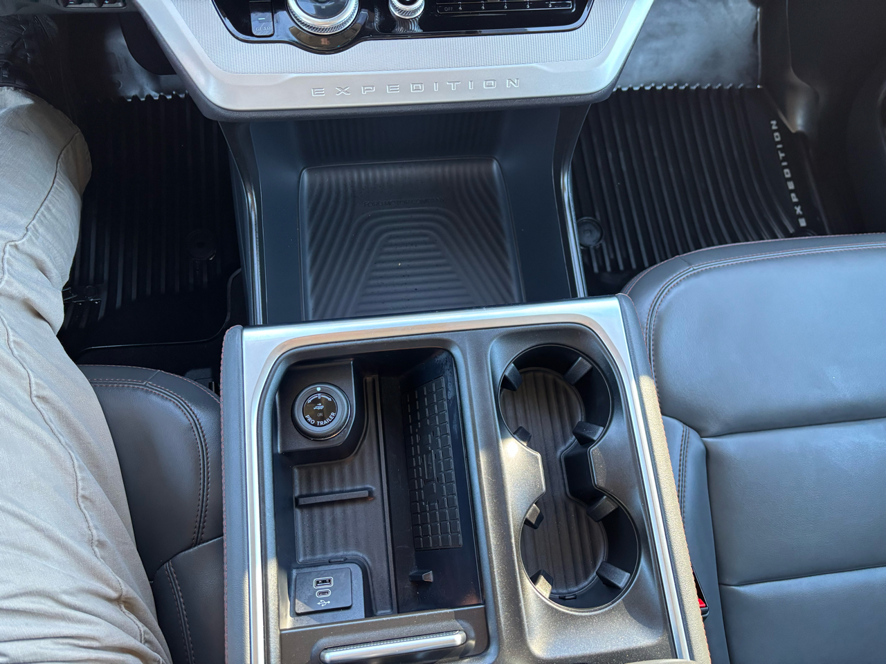 Ford Expedition Max Active 4x4 2025