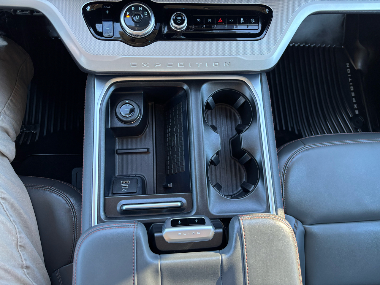 Ford Expedition Max Active 4x4 2025