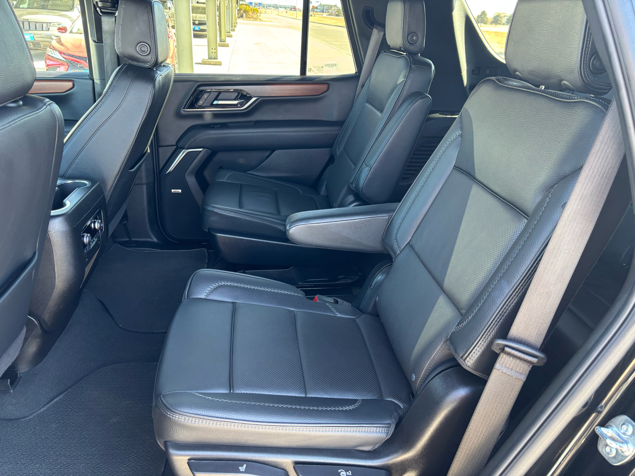 GMC Yukon 4WD 4dr Denali 2025