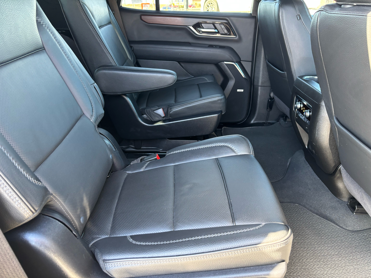 GMC Yukon 4WD 4dr Denali 2025