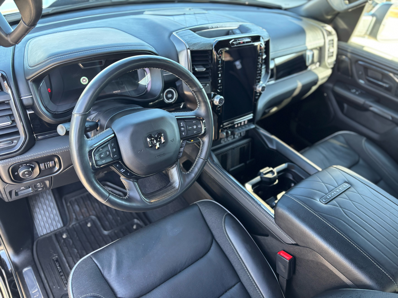 RAM 1500 Limited 4x4 Crew Cab 5'7" Box 2025