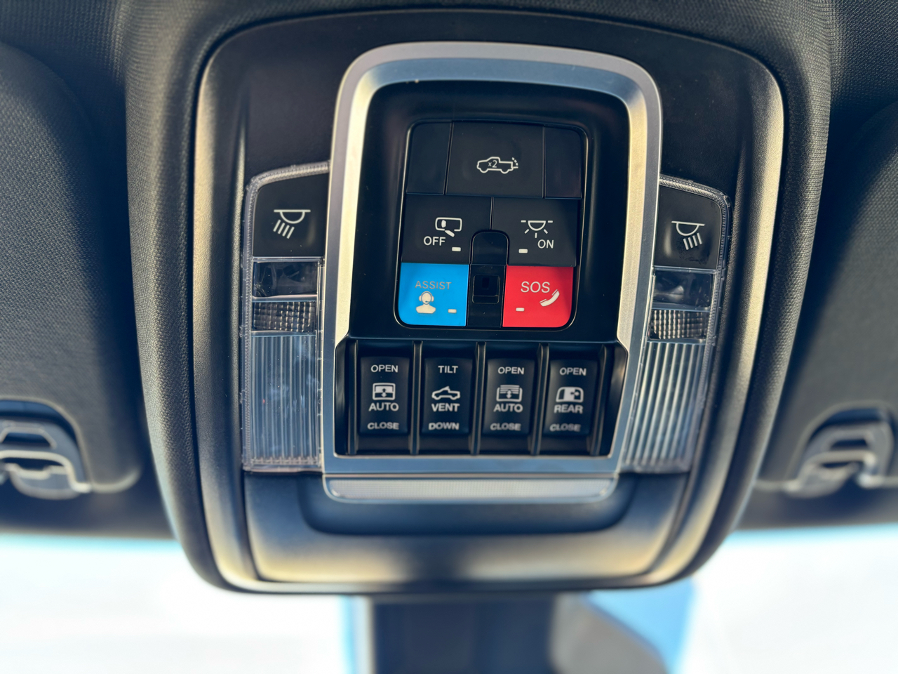 RAM 1500 Limited 4x4 Crew Cab 5'7" Box 2025