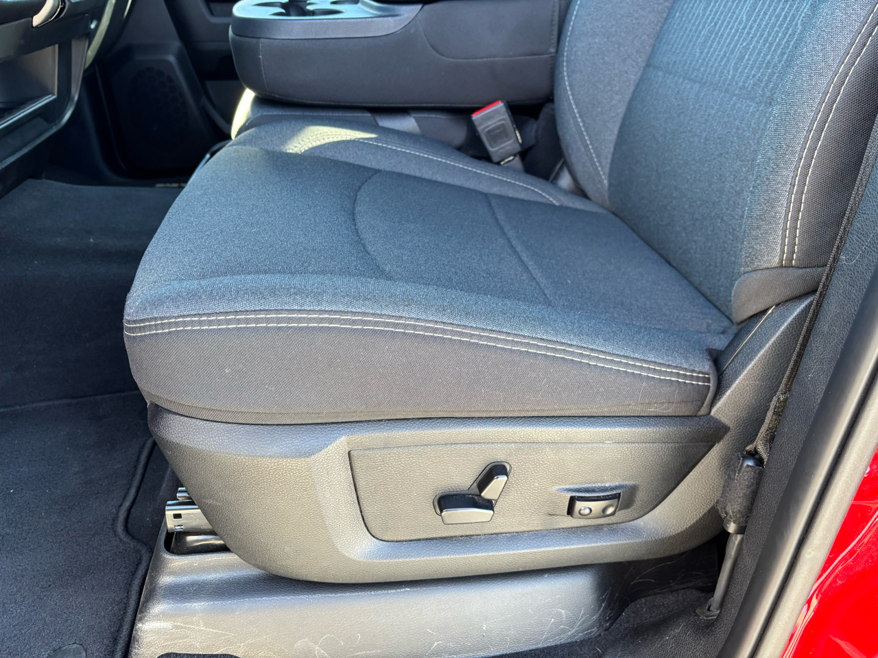 RAM 2500 Big Horn 4x4 Crew Cab 6'4" Box 2024