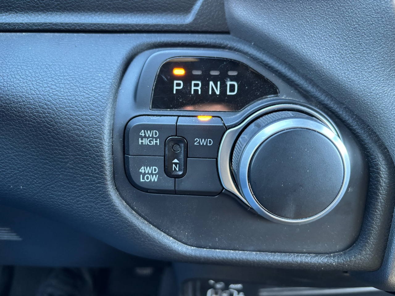 RAM 2500 Big Horn 4x4 Crew Cab 6'4" Box 2024