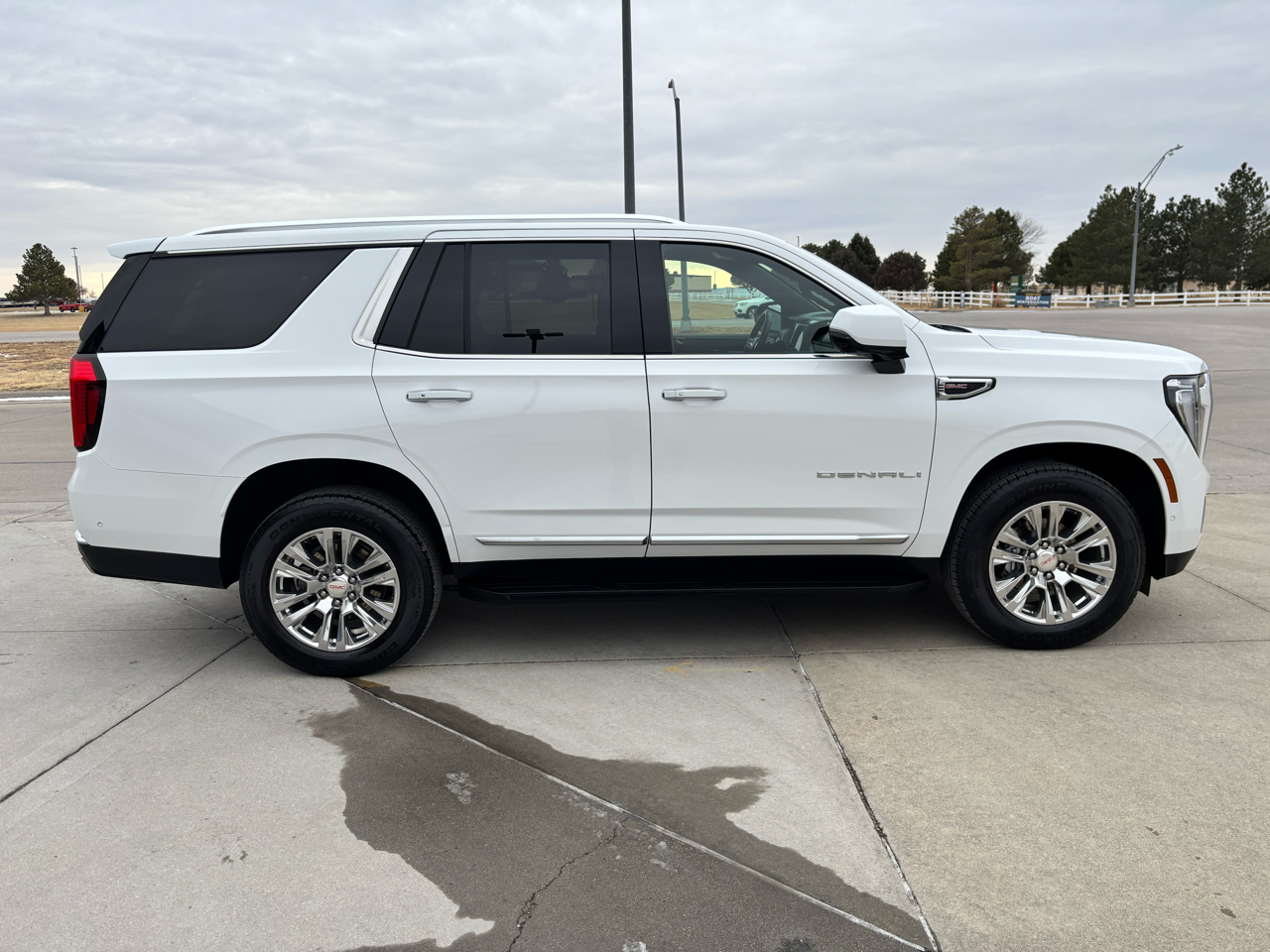 GMC Yukon 4WD 4dr Denali 2025