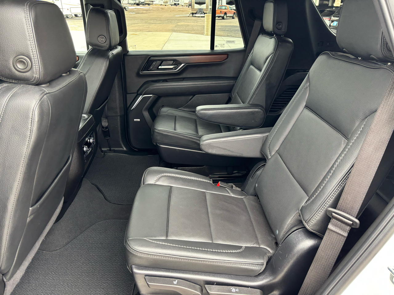 GMC Yukon 4WD 4dr Denali 2025