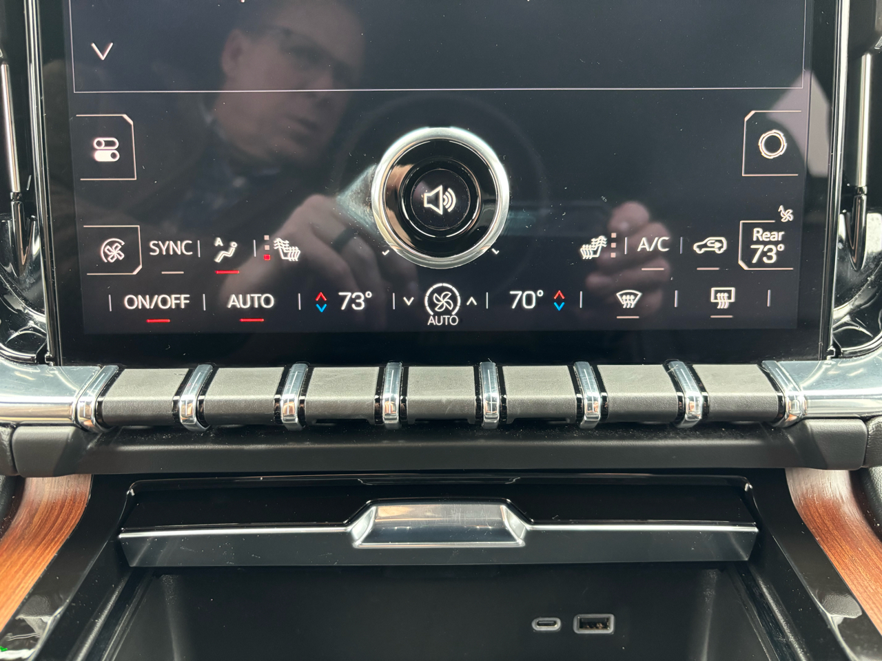 GMC Yukon 4WD 4dr Denali 2025