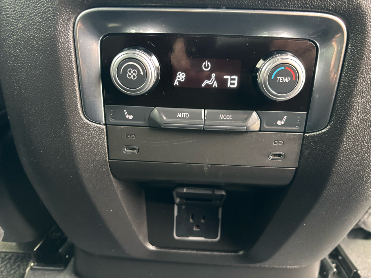 GMC Yukon 4WD 4dr Denali 2025