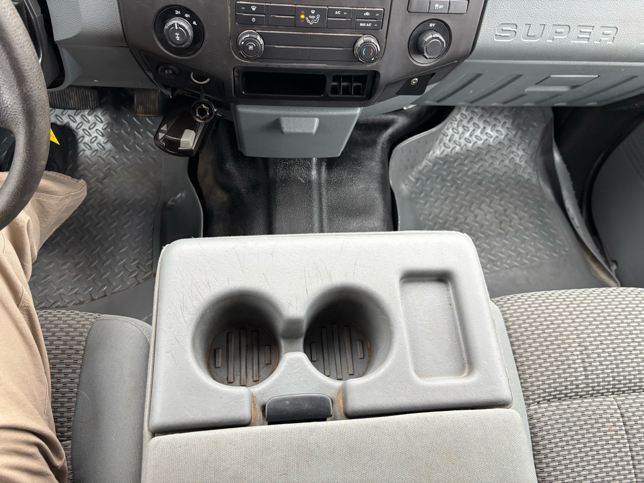 Ford Super Duty F-250 SRW 4WD Crew Cab 172" XL 2015