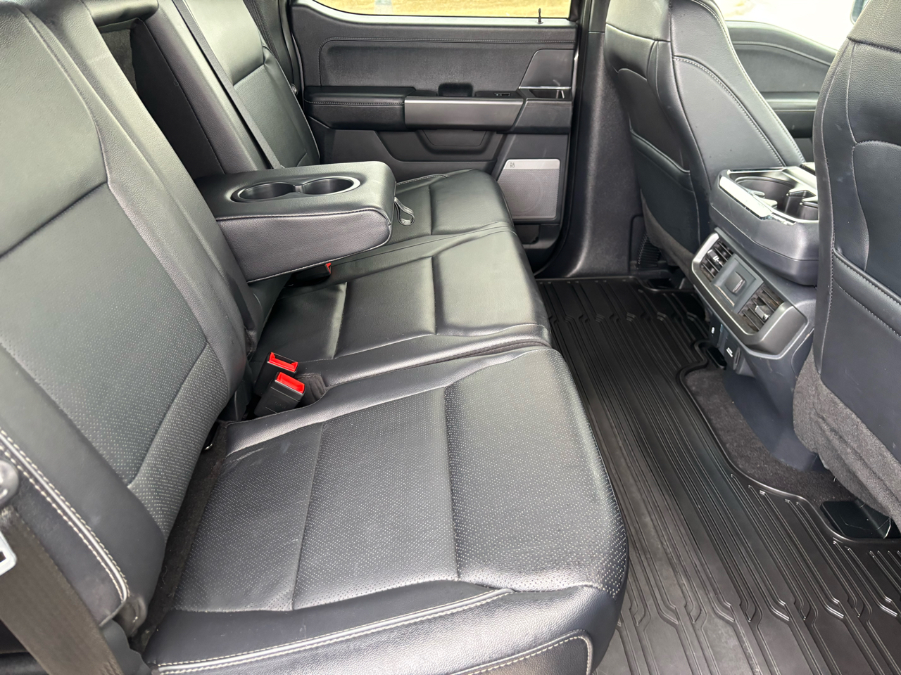 Ford F-150 Lariat 4WD SuperCrew 5.5' Box 2024